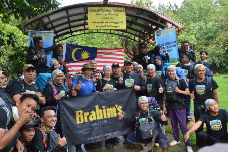 Dewina launches 4 series of Mountain Climbing Expeditions with Brahim's - 12 November 2017