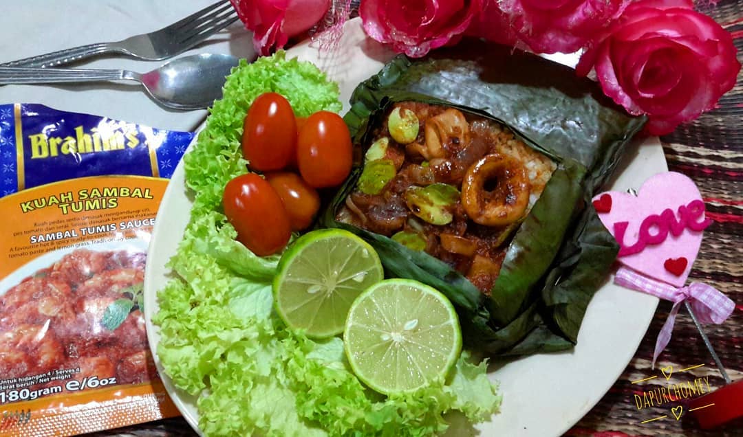 Nasi Bakar dengan Sambal Sotong Petai by dapurchomey