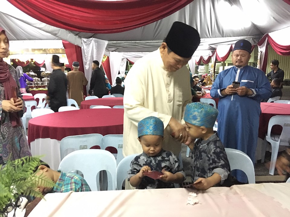 Buka Puasa Dengan Anak-Anak Yatim