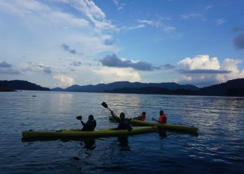 Houseboat Kenyir20